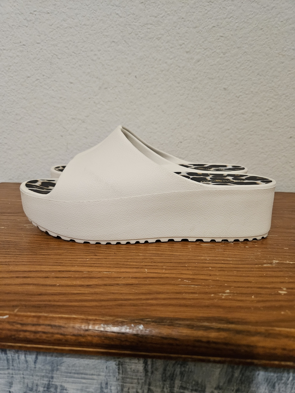 BareTraps White Platform Slide Sandals with Leopard Footbed